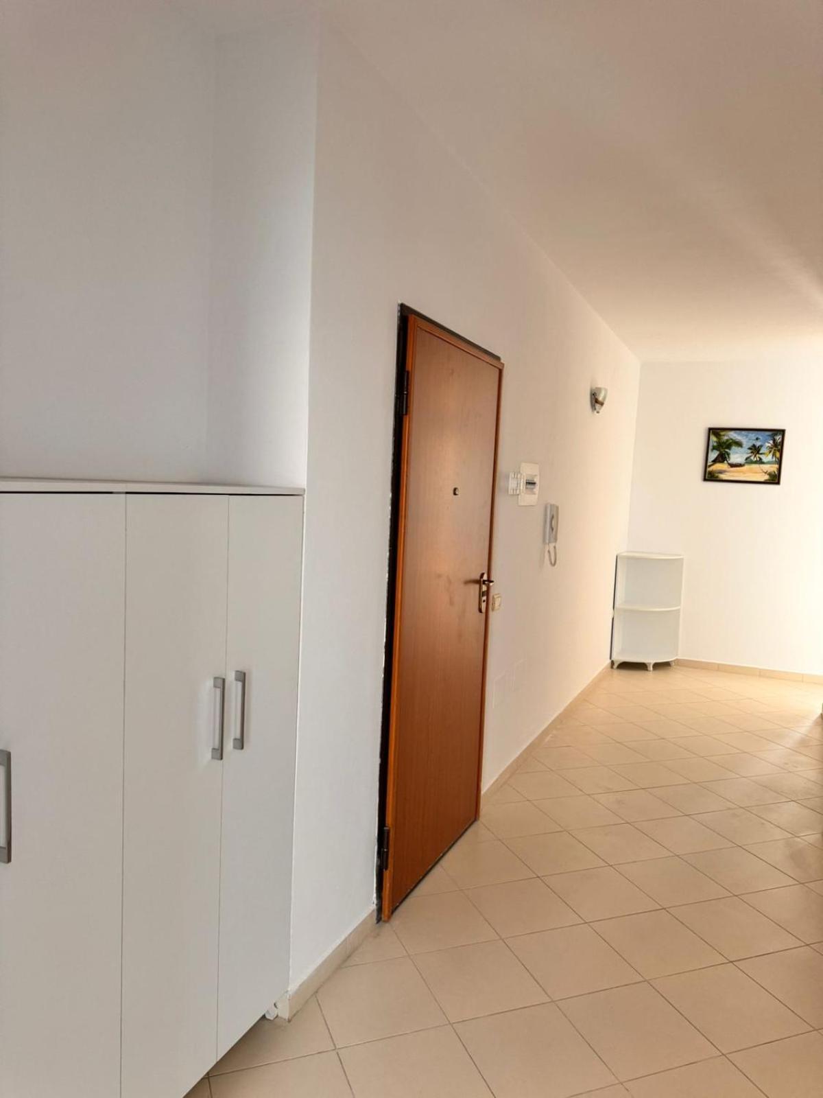 Holiday Apartments 5 Dıraç Dış mekan fotoğraf